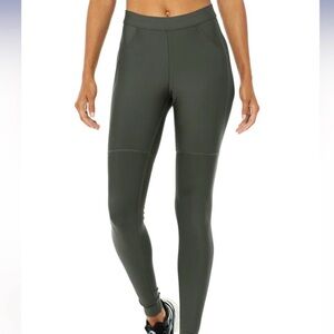 ALO Yoga High-Waist Olive Leggings
